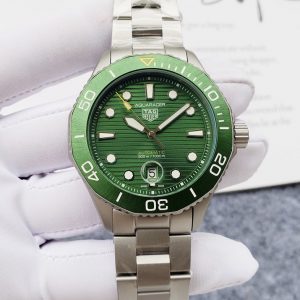 Tag Heuer Aquaracer Green Dial/ Automatic movement / Luxury Tag Watch For Men's- 43mm -Replica watches