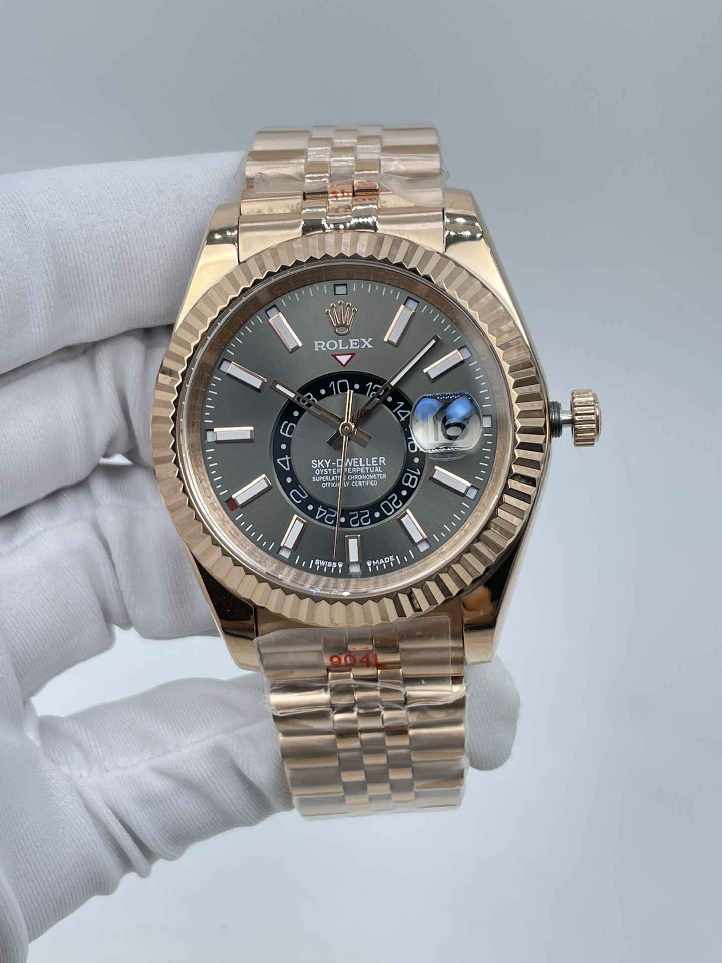 Rolex Skydeweller Rose gold automatic - 42mm Replica watches