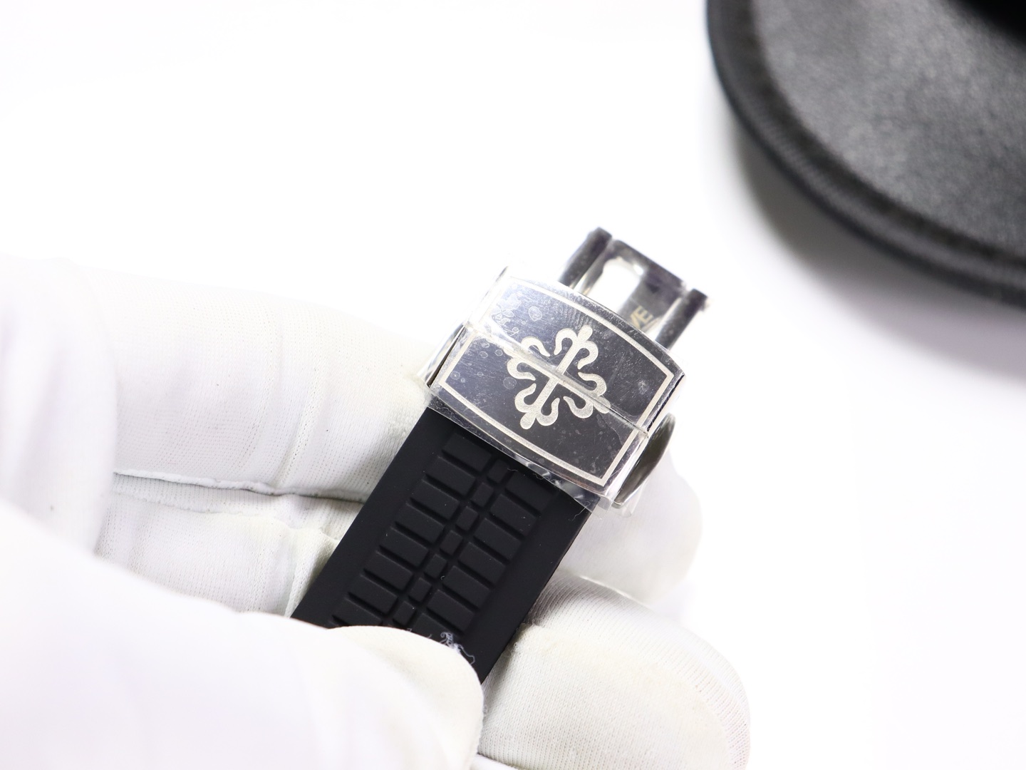 Patek Philippe Black Rubber Strap Automatic - 40mm Replica watches