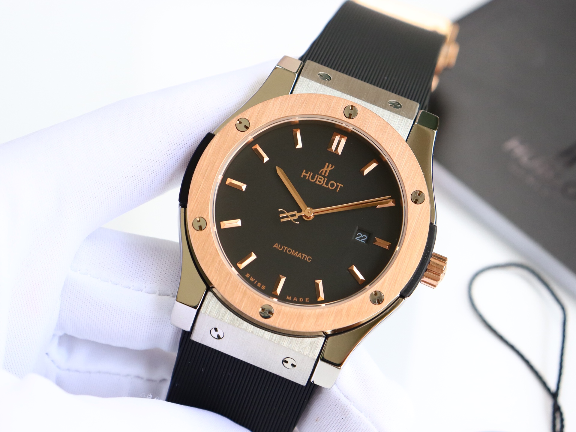 Hublot Geneva Automatic Movement - 42mm